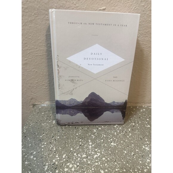 ESV Daily Devotional New Testament: Through the New Testament in a Year - Picture 1 of 9